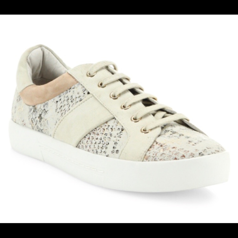 Joie Dakota Sneaker in Ecru